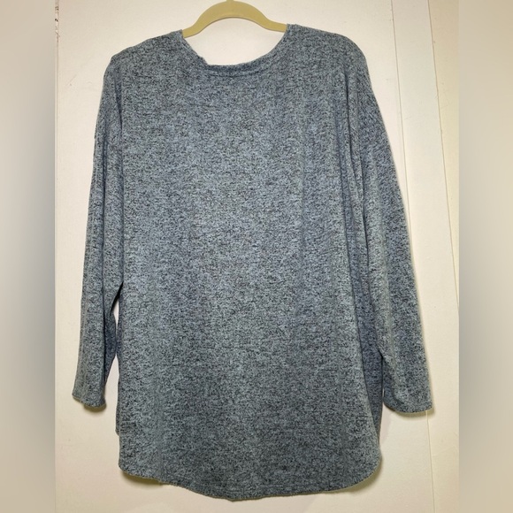 Women's Light Blue and Gray Heather Gray Top with pocket. 3XL Super Soft - Picture 3 of 10